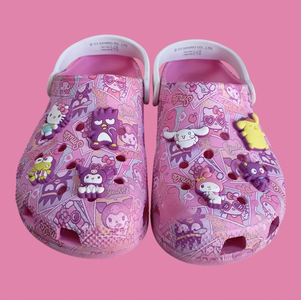 Crocs Hello Kitty & Friends Sanrio Classic W/Jibbitzs Clogs Junior Size 3/W 5 - Picture 1 of 8
